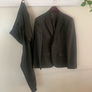 LIGHTLY WORN: MENS GREEN PLAID EXTRA SLIM SUIT
